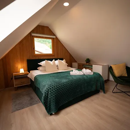 Glamping Gozdna Jasa Luxury tent Bovec