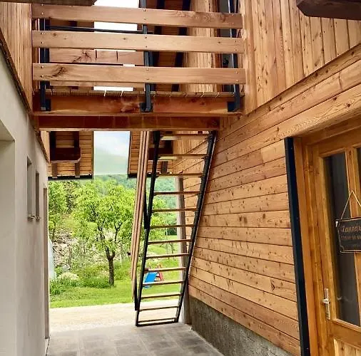 Glamping Gozdna Jasa 럭셔리텐트 *