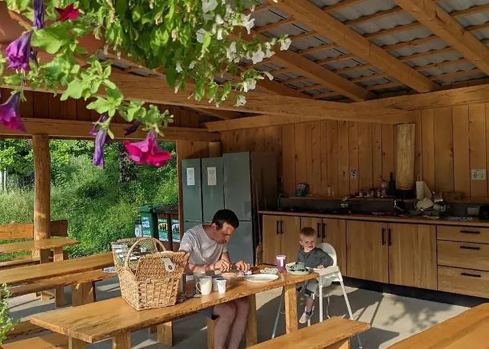 럭셔리텐트 Glamping Gozdna Jasa 보베츠