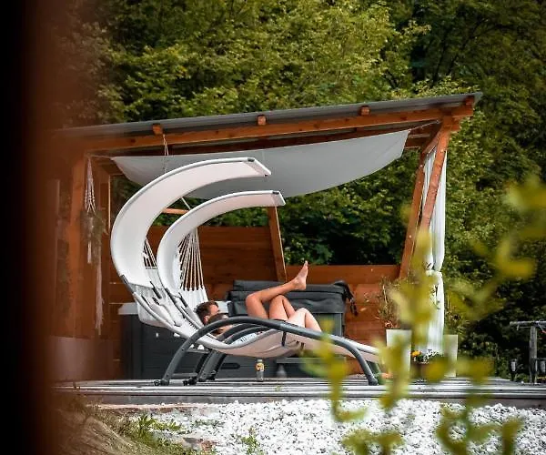 Glamping Gozdna Jasa 럭셔리텐트 보베츠