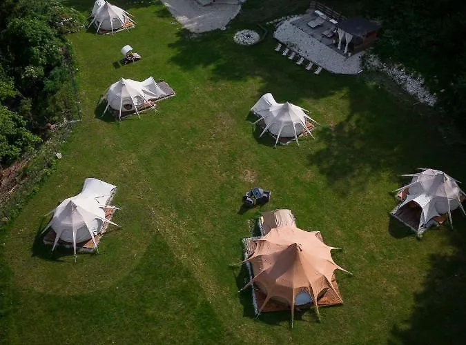 Glamping Gozdna Jasa 럭셔리텐트 *