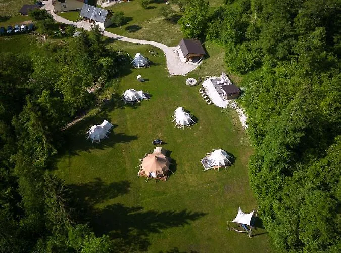 Glamping Gozdna Jasa 럭셔리텐트 *