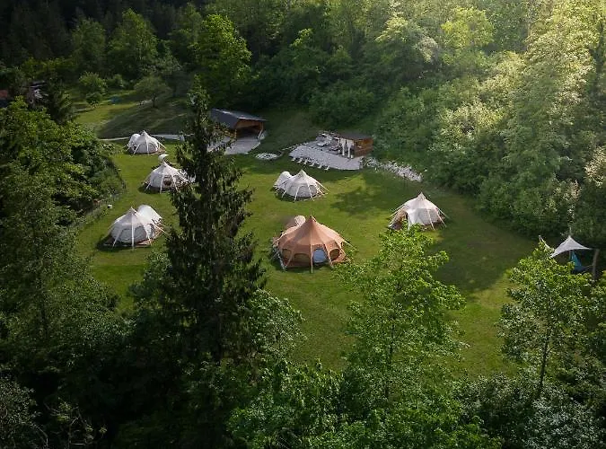 Glamping Gozdna Jasa 럭셔리텐트 보베츠