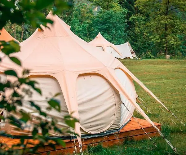 Glamping Gozdna Jasa 럭셔리텐트 *