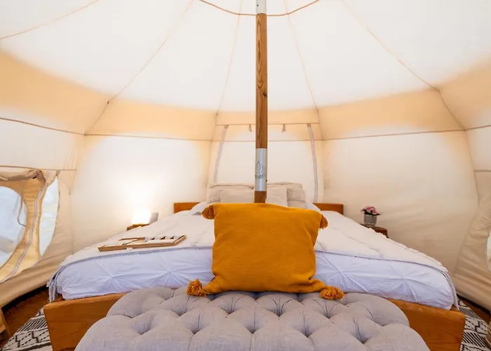 Glamping Gozdna Jasa 보베츠