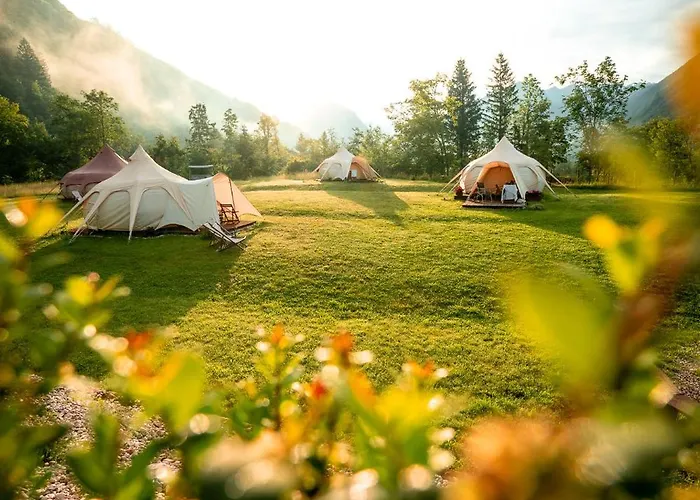 Glamping Gozdna Jasa 럭셔리텐트 보베츠