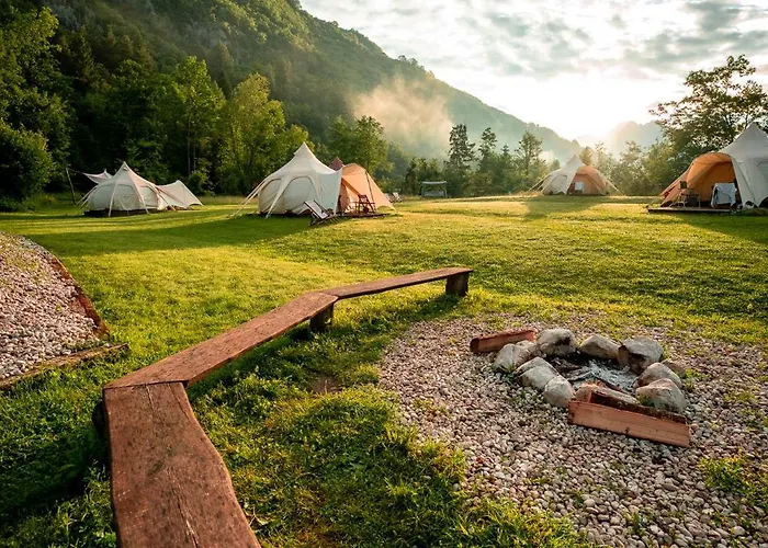 Glamping Gozdna Jasa 럭셔리텐트 보베츠