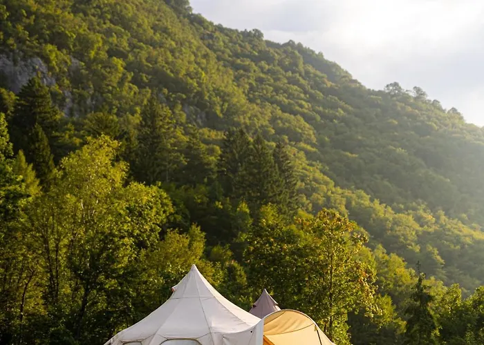 Glamping Gozdna Jasa 럭셔리텐트