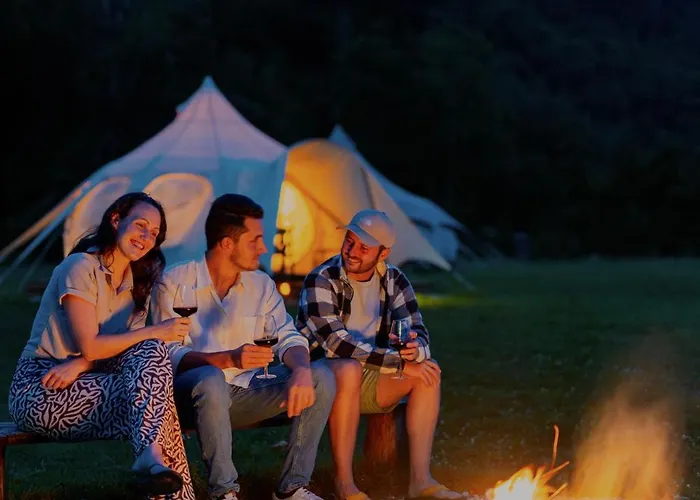 Glamping Gozdna Jasa 럭셔리텐트 보베츠