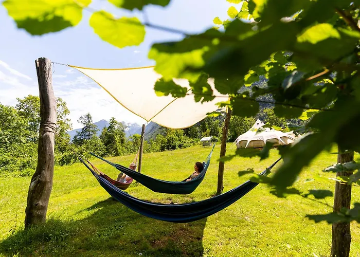 Glamping Gozdna Jasa * 보베츠